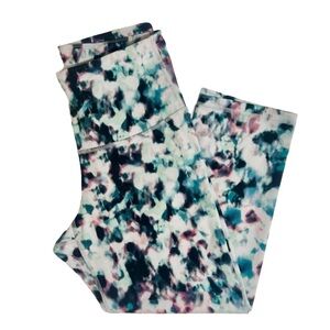 Old Navy Active Women’s Go-Dry Cropped Leggings